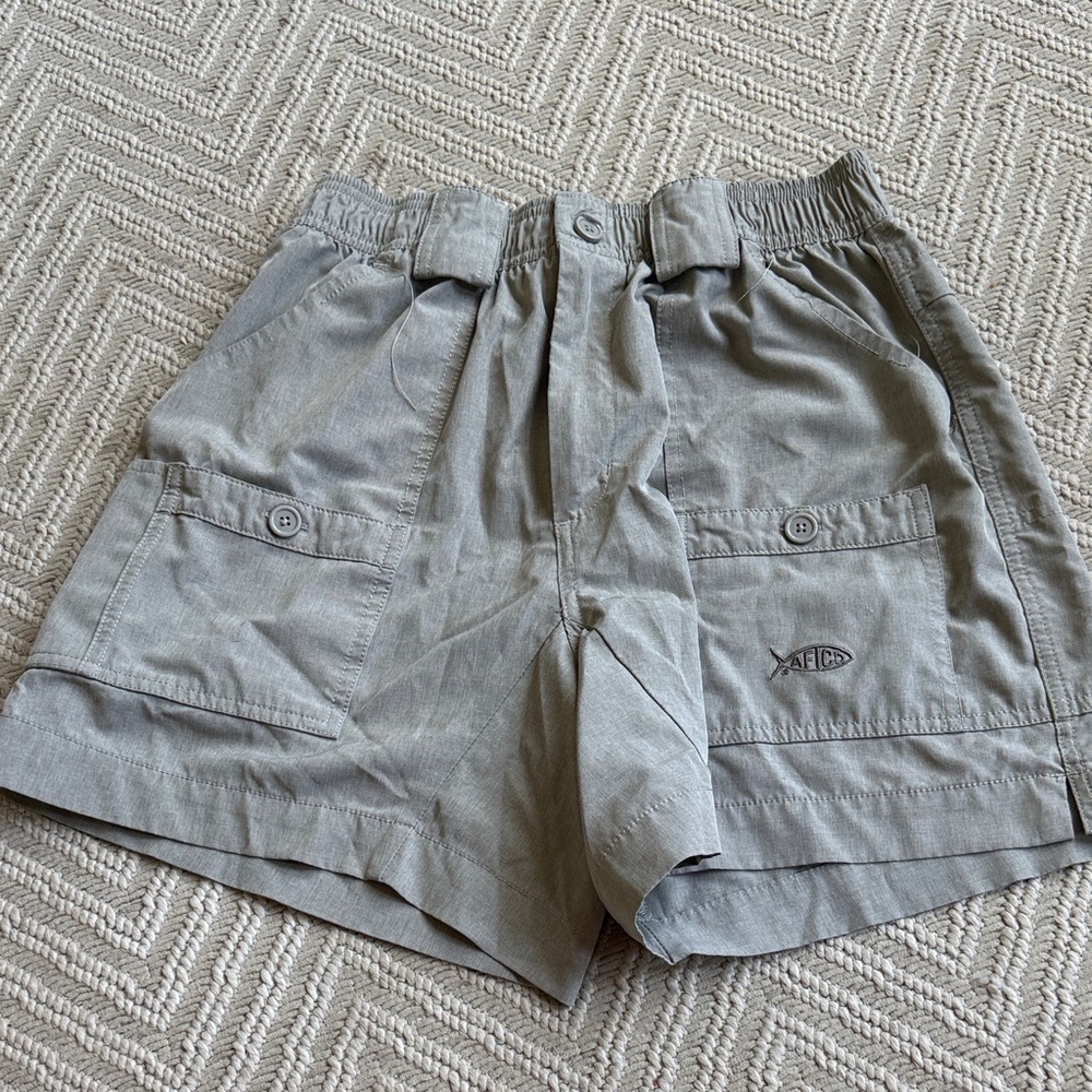 AFTCO size 32 shorts